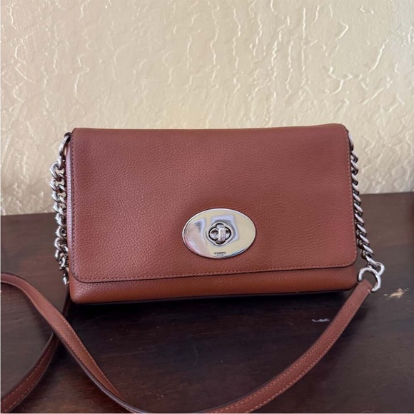 Coach Brown Pebble Leather Crosstown Crossbody Saddle Bag Elegant Chain Link - Picture 1 of 9
